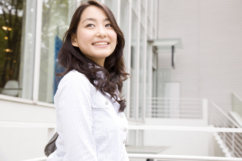 【成人式にむけた歯列矯正】治療の不安を解消！美しい歯並びで大人への第一歩を