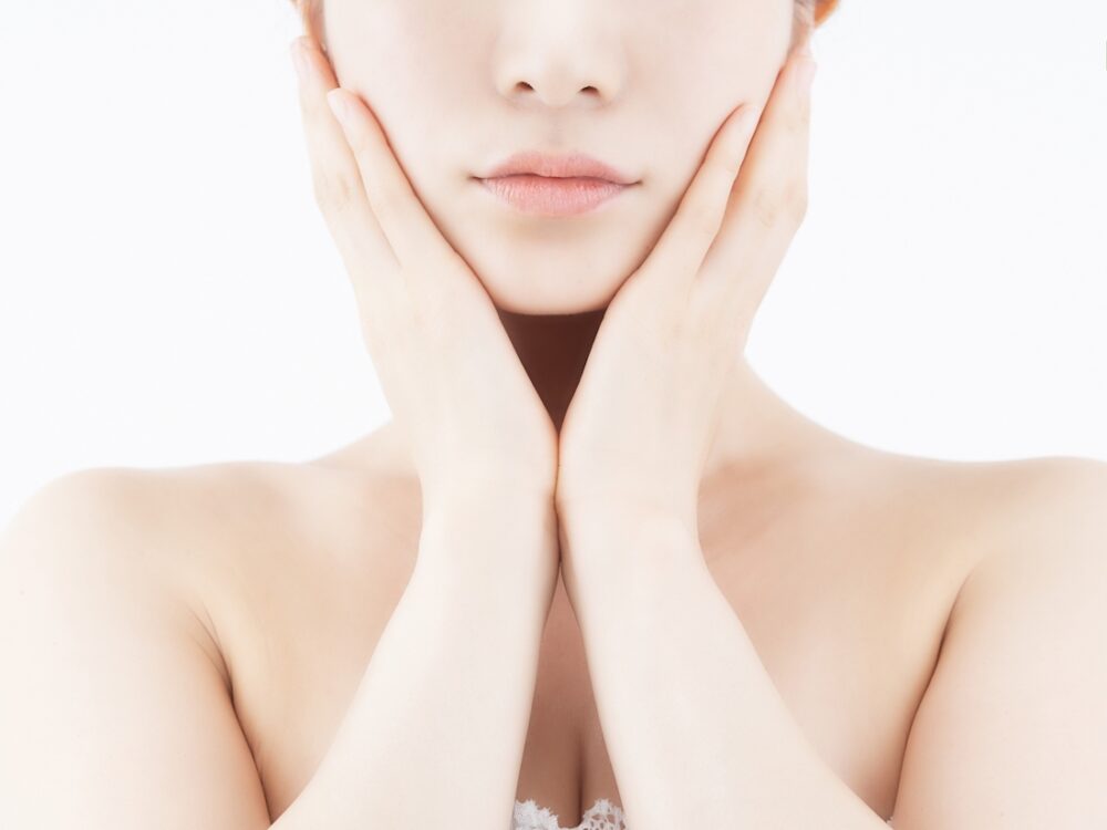 女性のフェイスライン