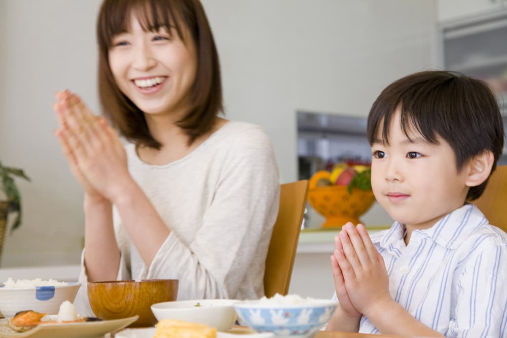 食事はよい姿勢で